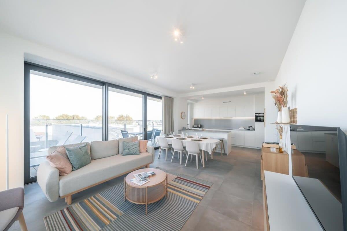 Huswell - Modern New With Pool Access And Parking Apartment Ostend