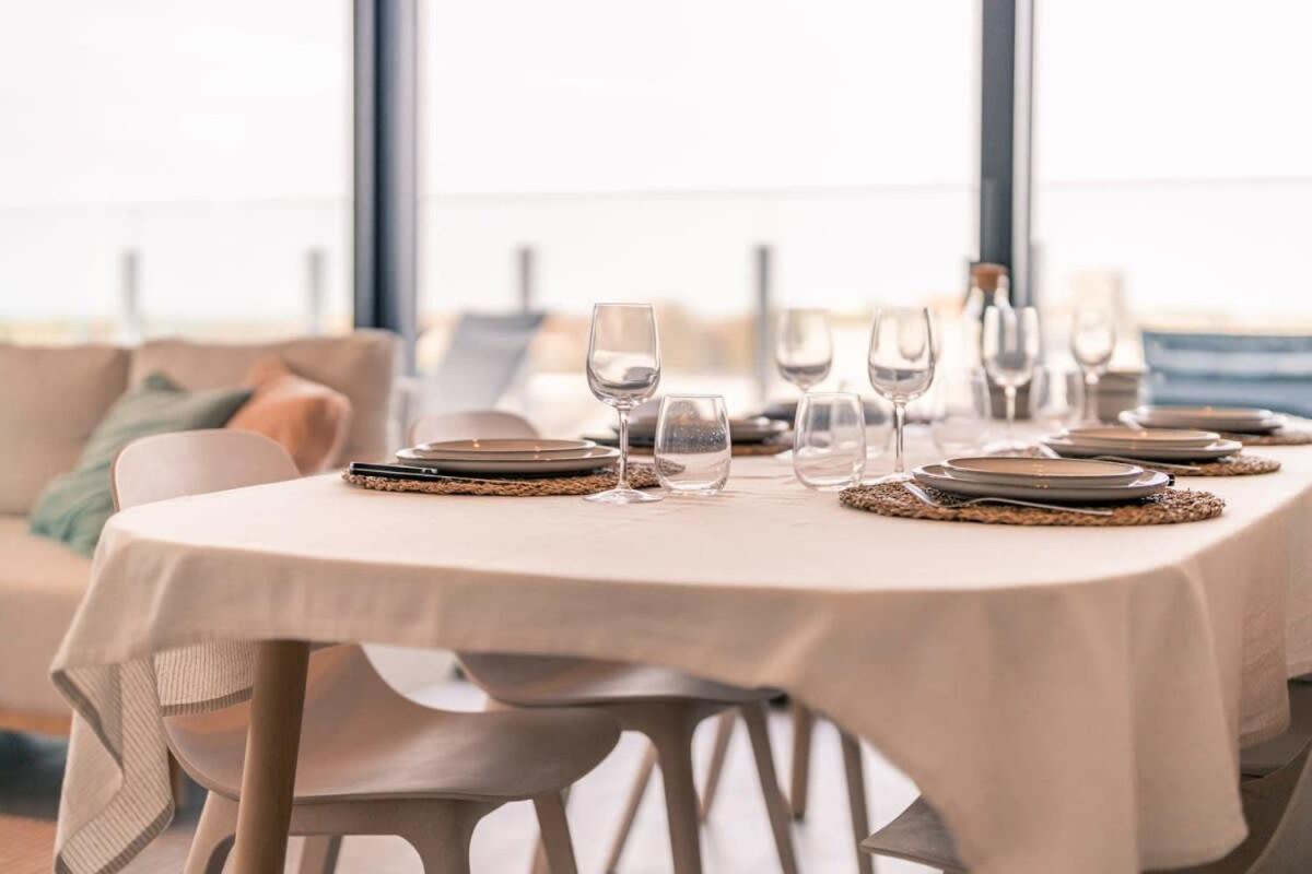 Huswell - Modern New With Pool Access And Parking Apartment Ostend